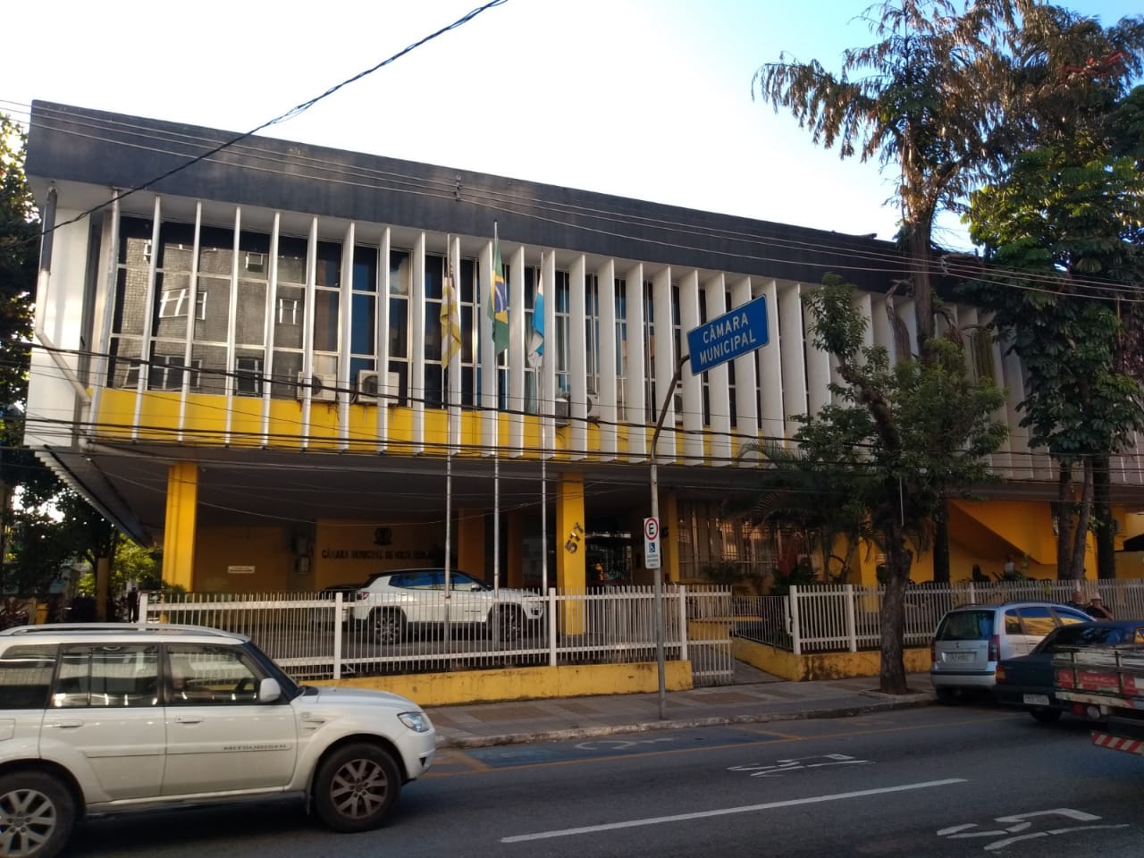 Câmara vota hoje aumento de 7,42% para funcionalismo de Volta Redonda ...